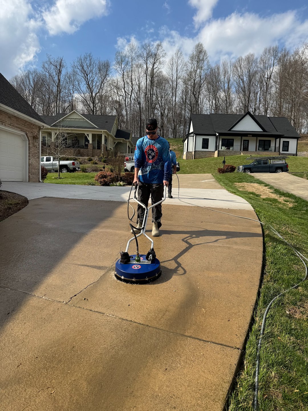 ✨ Driveway Cleaning in Blountville, Tennessee | Professional Pressure Washing by Ryce & Clean