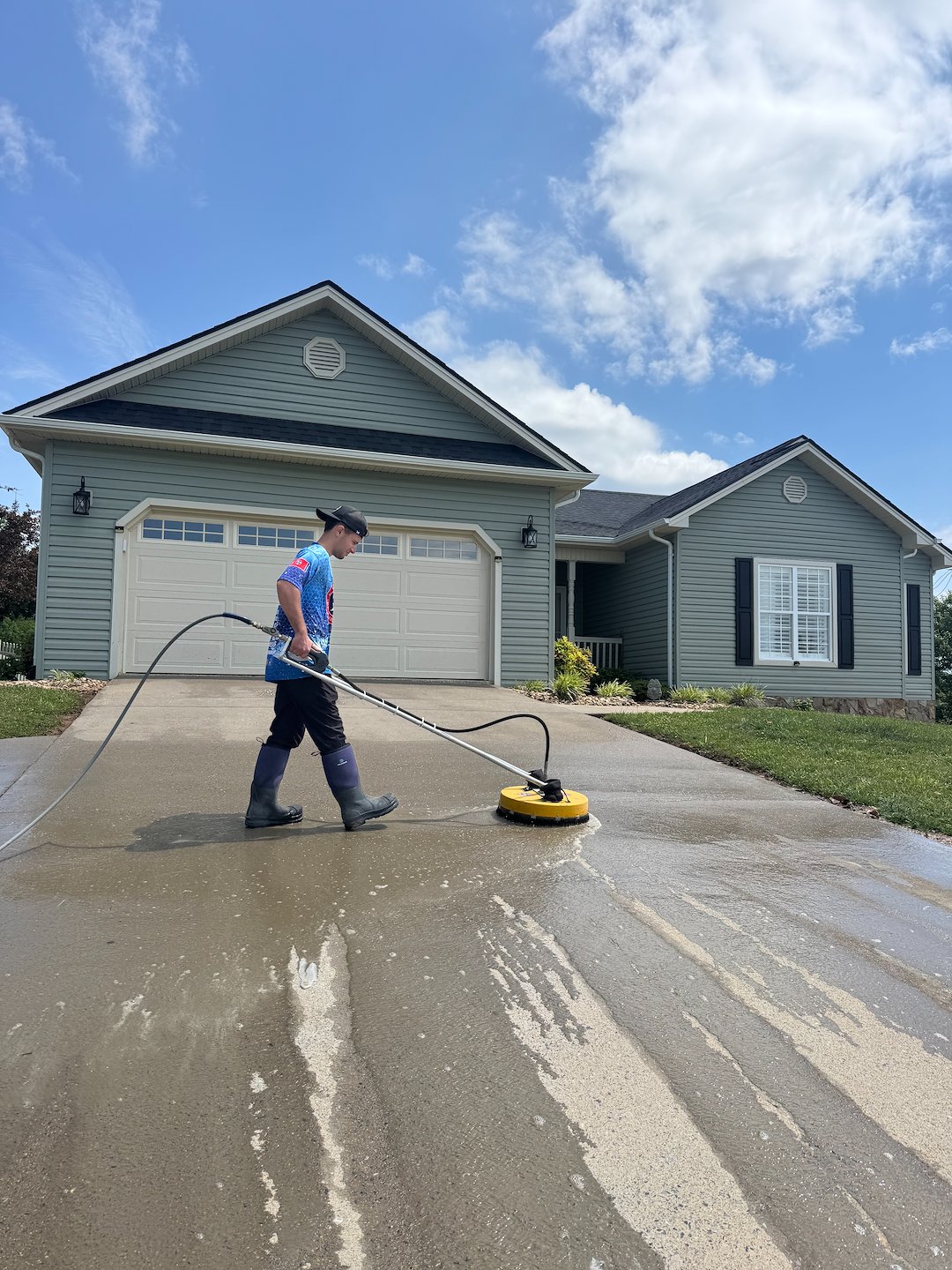 Driveway Cleaning in Johnson City: Ryce & Clean Restores Another Driveway to Like-New Condition