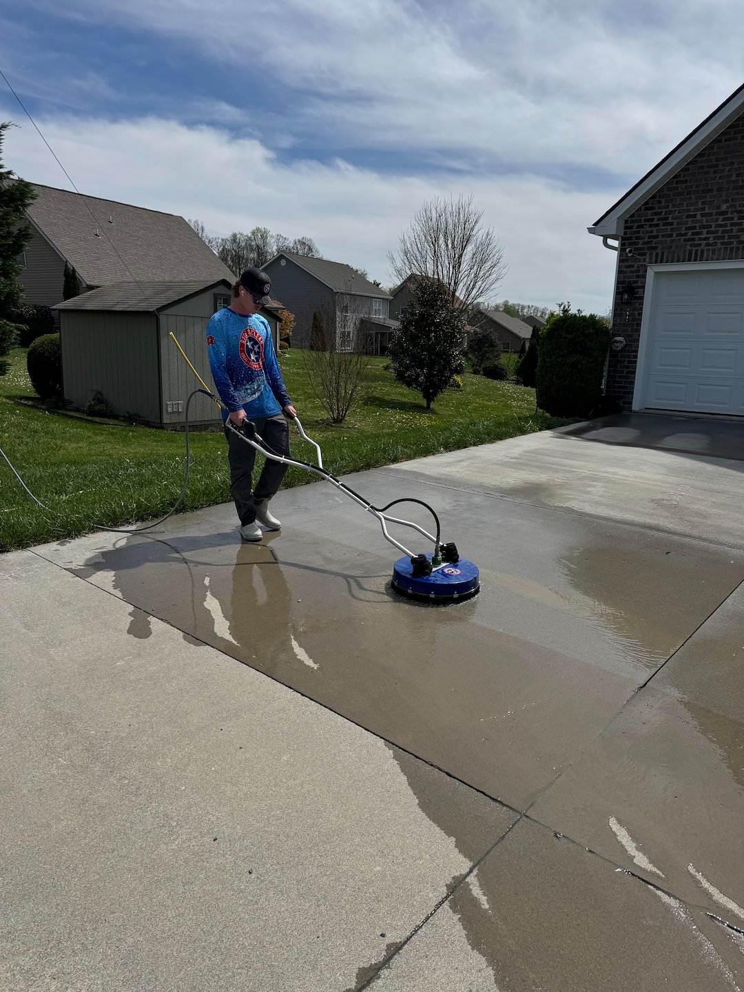 Driveway Cleaning in Jonesborough: Ryce & Clean Restores Another Concrete Surface