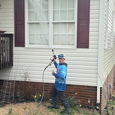 Professional-House-Wash-in-Johnson-City-Tennessee-Restoring-Curb-Appeal-with-Ryce-Clean 1