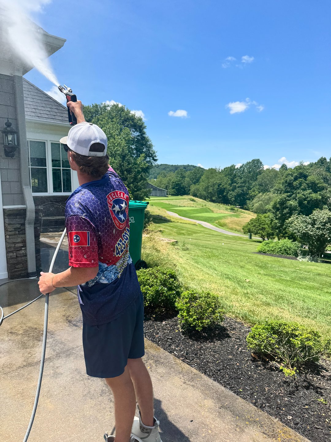 Professional Window Cleaning in Johnson City, TN – Ryce & Clean Delivers Crystal Clear Results