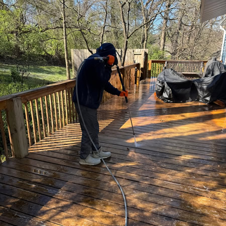 Deck Cleaning & Staining